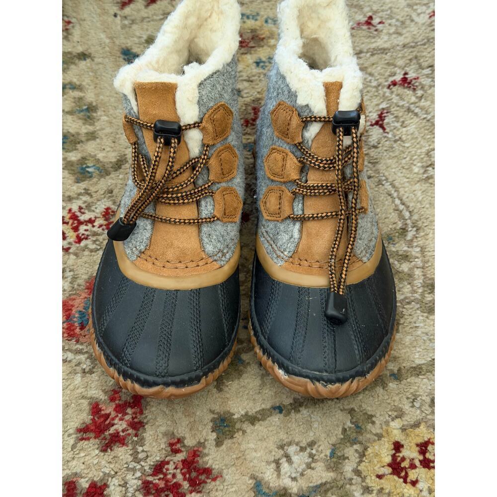 Sorel Ankle Boots Out N About Plus Felt Gray Size 3 girls snow boots